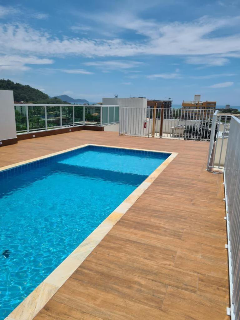 A 350 Metros Toninhas Ubatuba